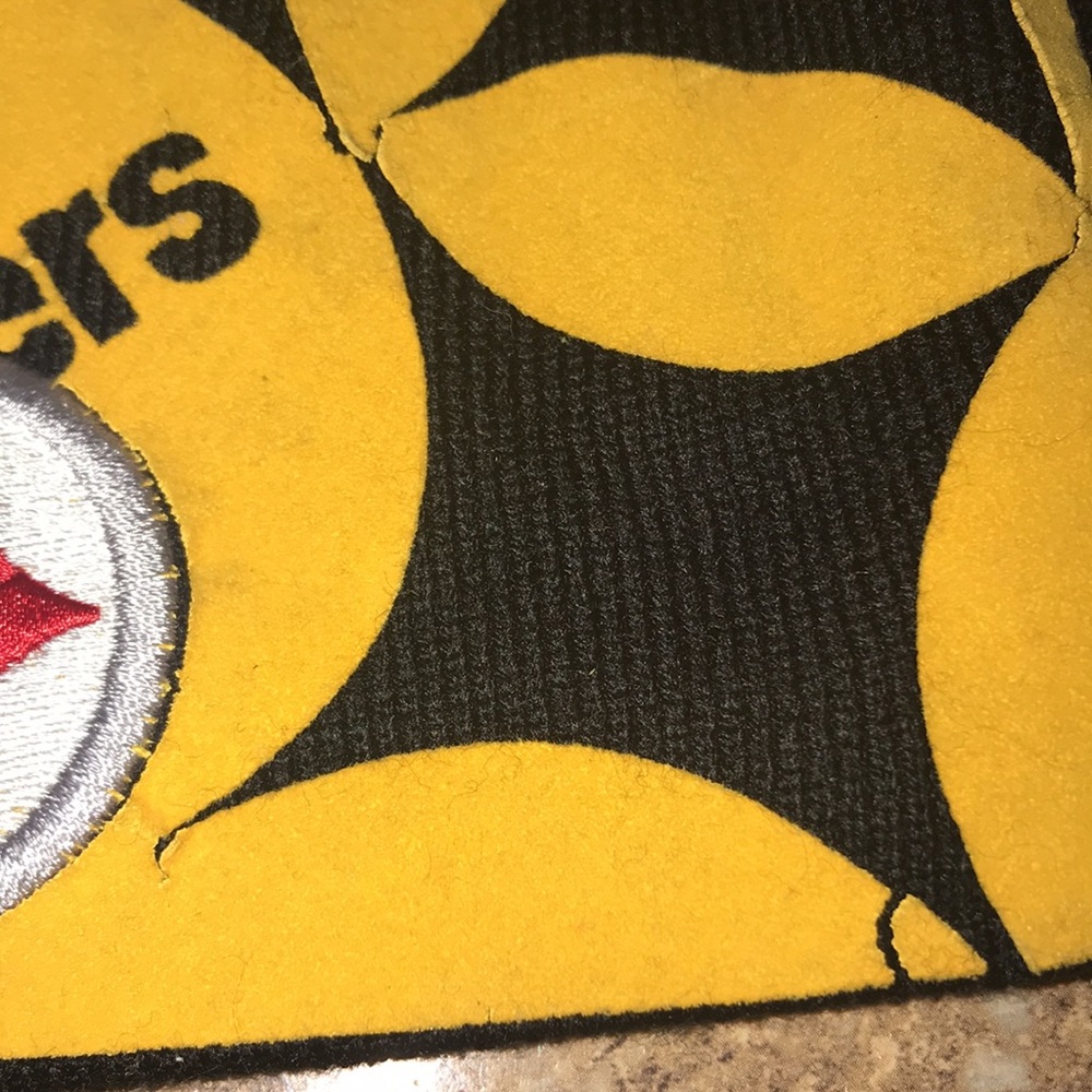COPY - Unisex NFL Steelers Beanie - Picture 2 of 5